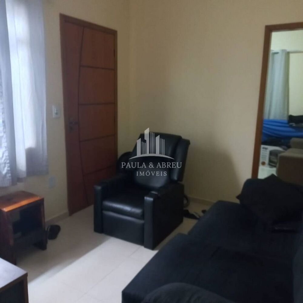 Casa à venda com 2 quartos, 80m² - Foto 2