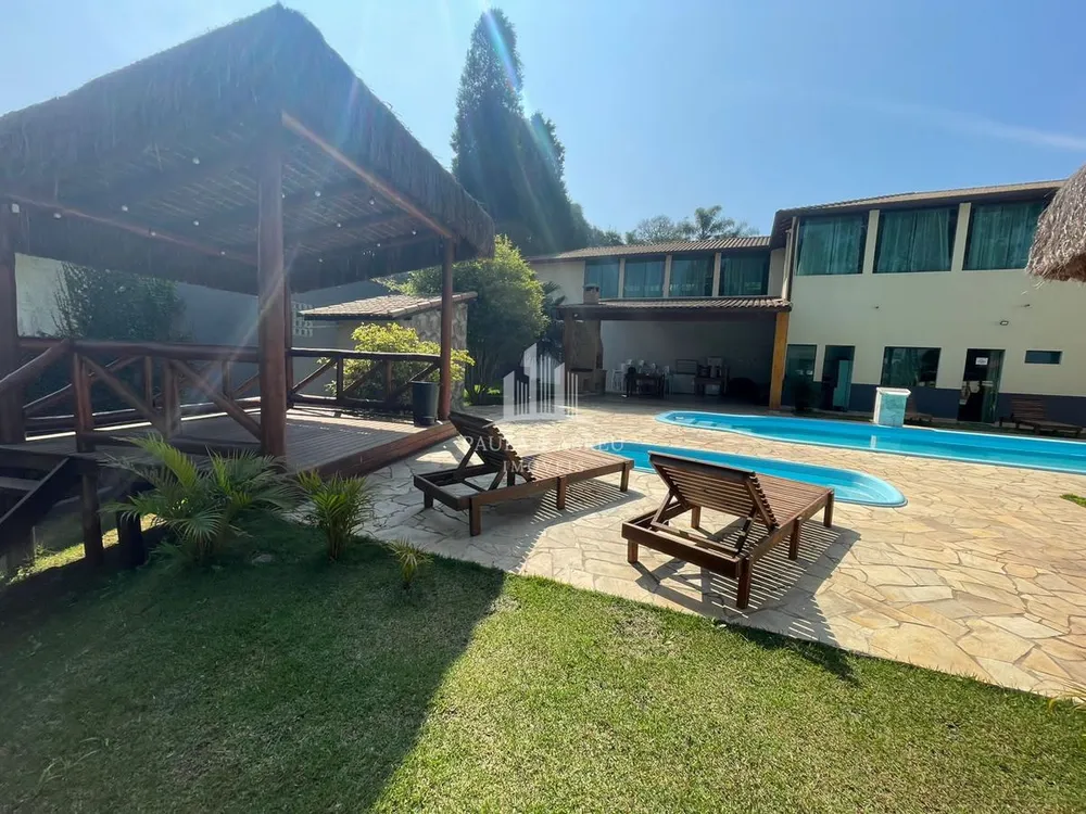 Chácara, 8 quartos, 3000 m² - Foto 1