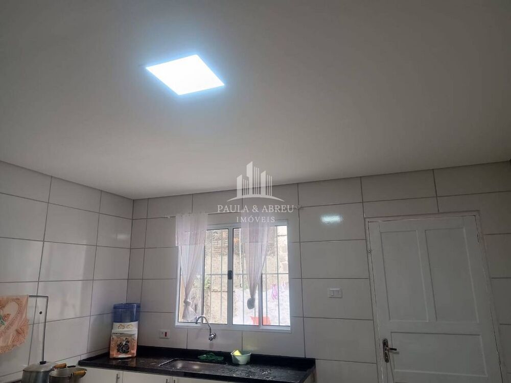 Casa à venda com 2 quartos, 125m² - Foto 4