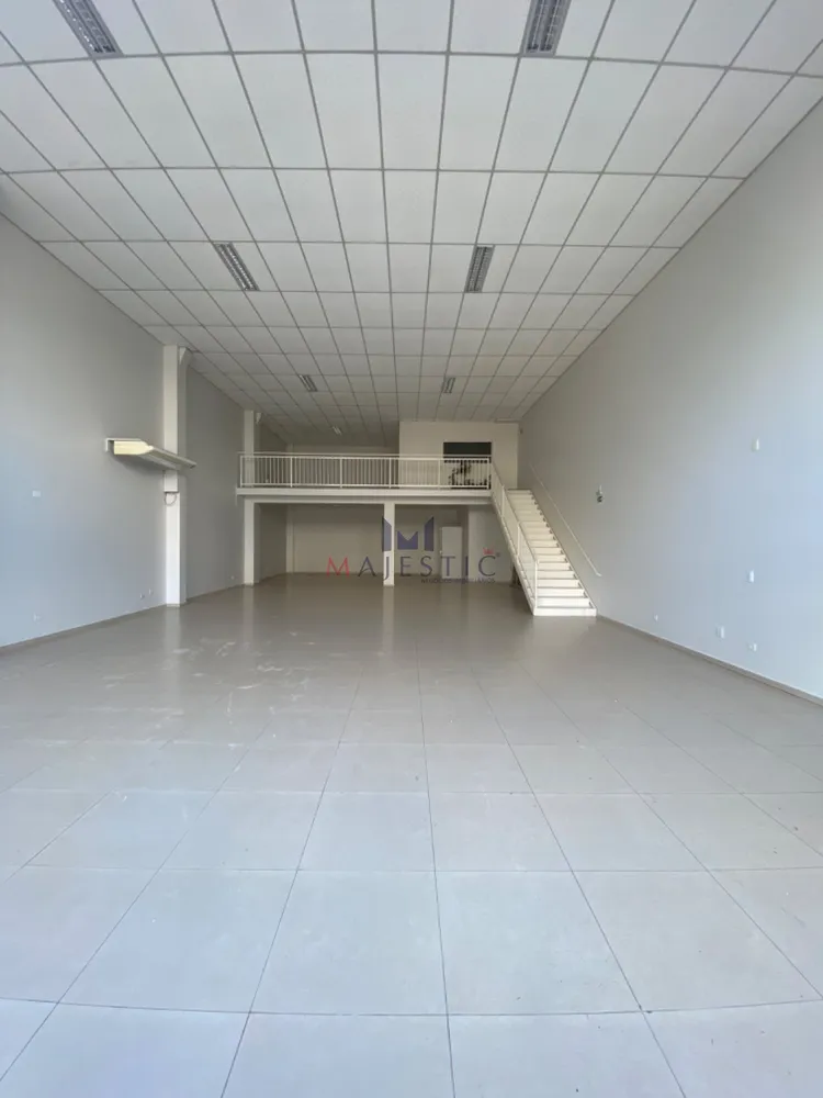 Sala-Conjunto, 250 m² - Foto 1