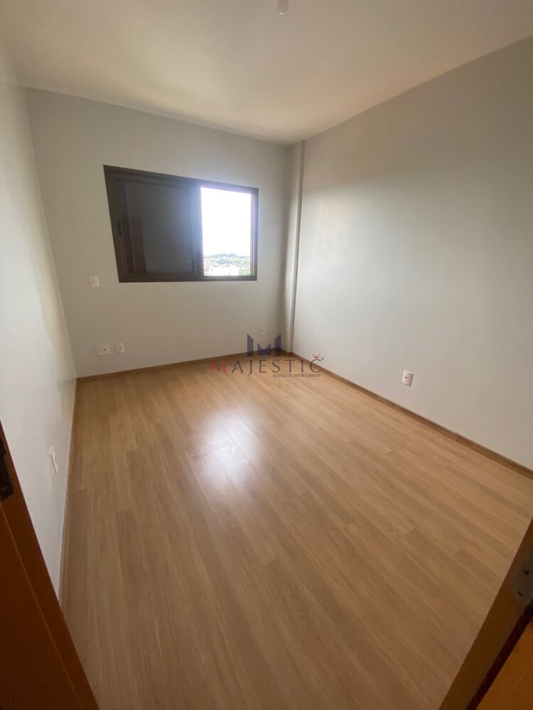 Apartamento à venda com 2 quartos, 107m² - Foto 8