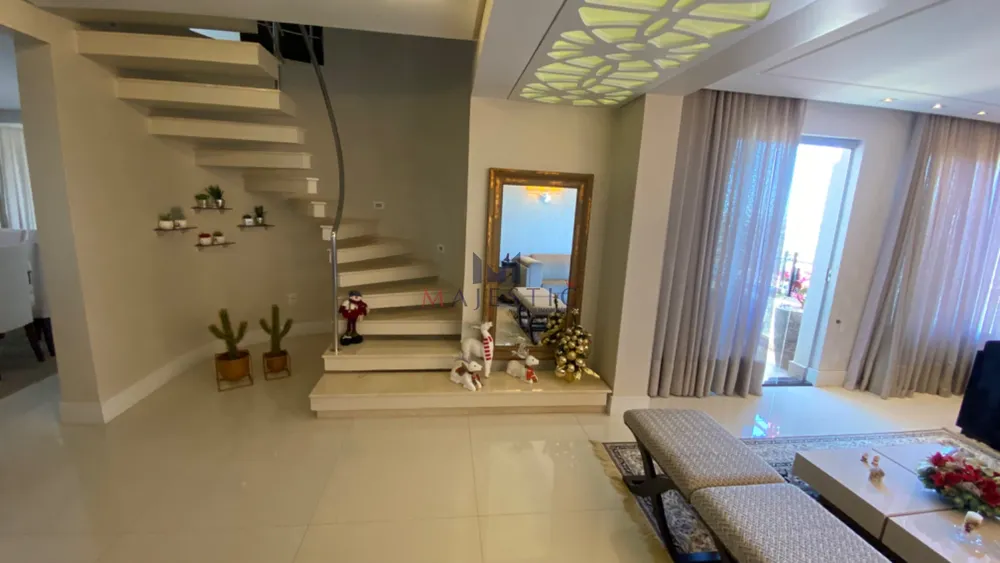 Casa, 4 quartos, 219 m² - Foto 2