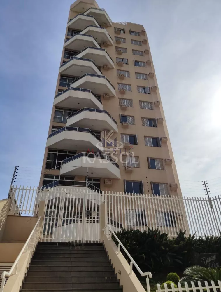 Apartamento, 3 quartos, 185 m² - Foto 1