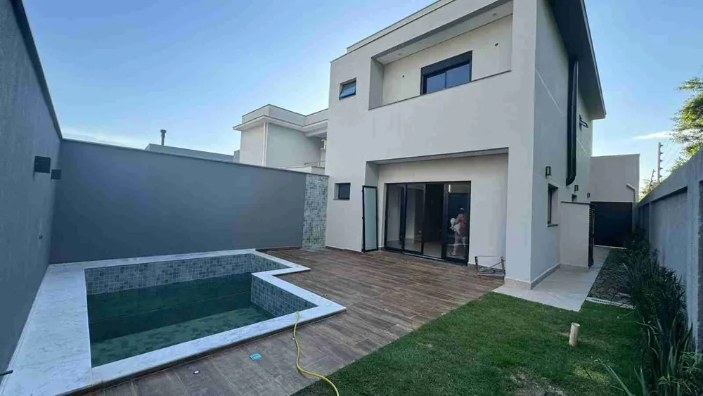 Casa, 3 quartos, 196 m² - Foto 1