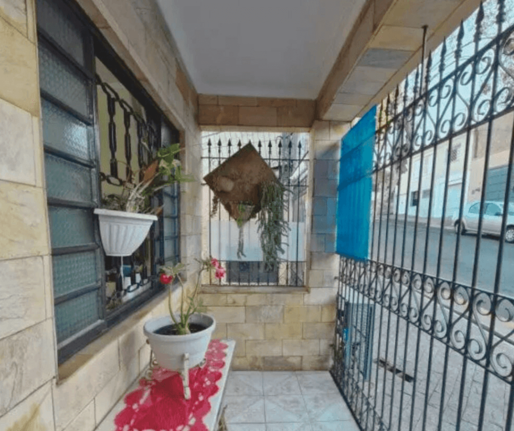 Casa, 6 quartos, 165 m² - Foto 1