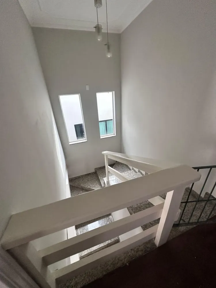 Casa, 4 quartos, 251 m² - Foto 2