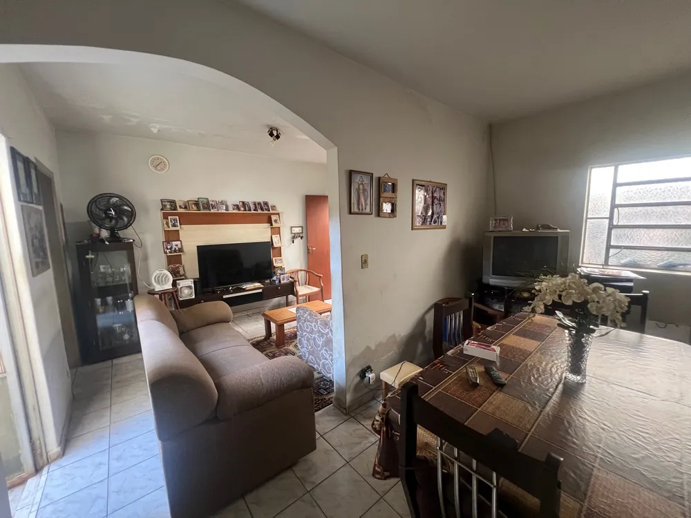 Casa, 2 quartos, 180 m² - Foto 1
