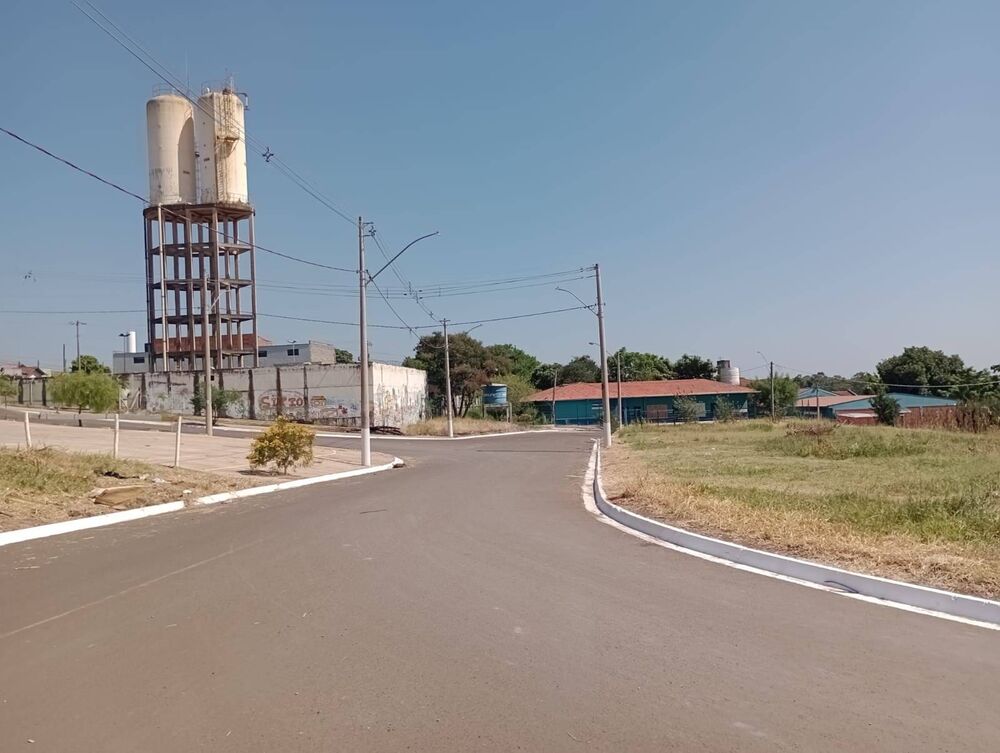 Terreno à venda, 210m² - Foto 1