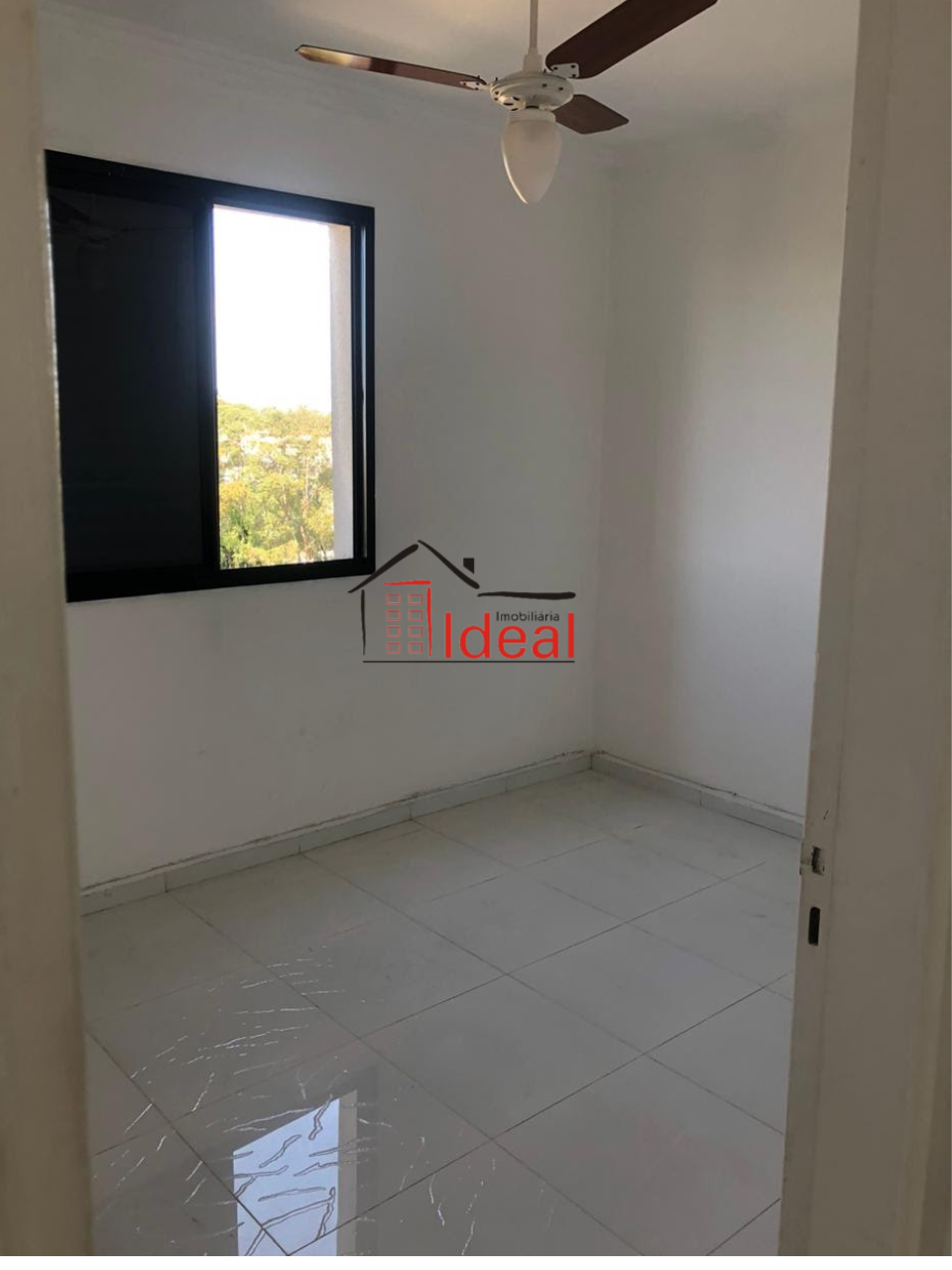 Apartamento à venda com 2 quartos, 49m² - Foto 3