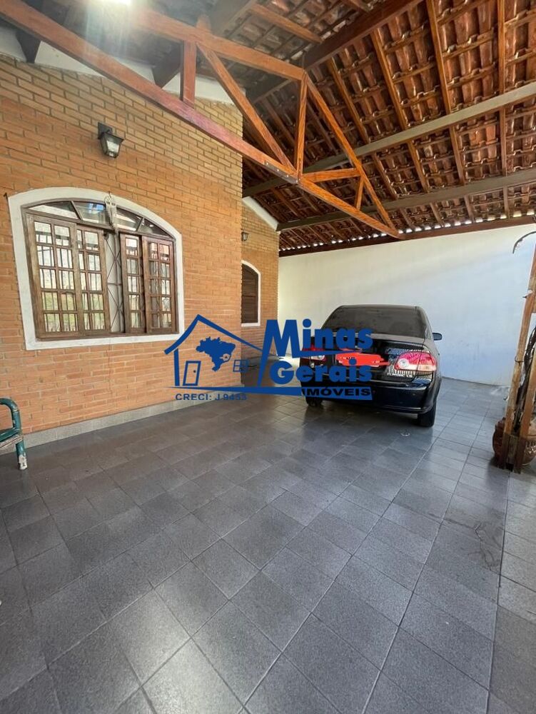 Casa, 3 quartos, 209 m² - Foto 1