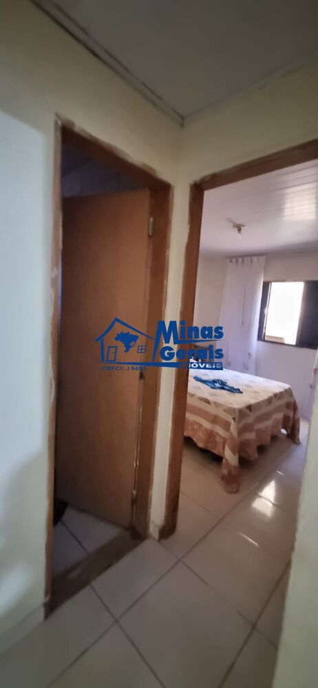 Casa à venda com 4 quartos, 80m² - Foto 8