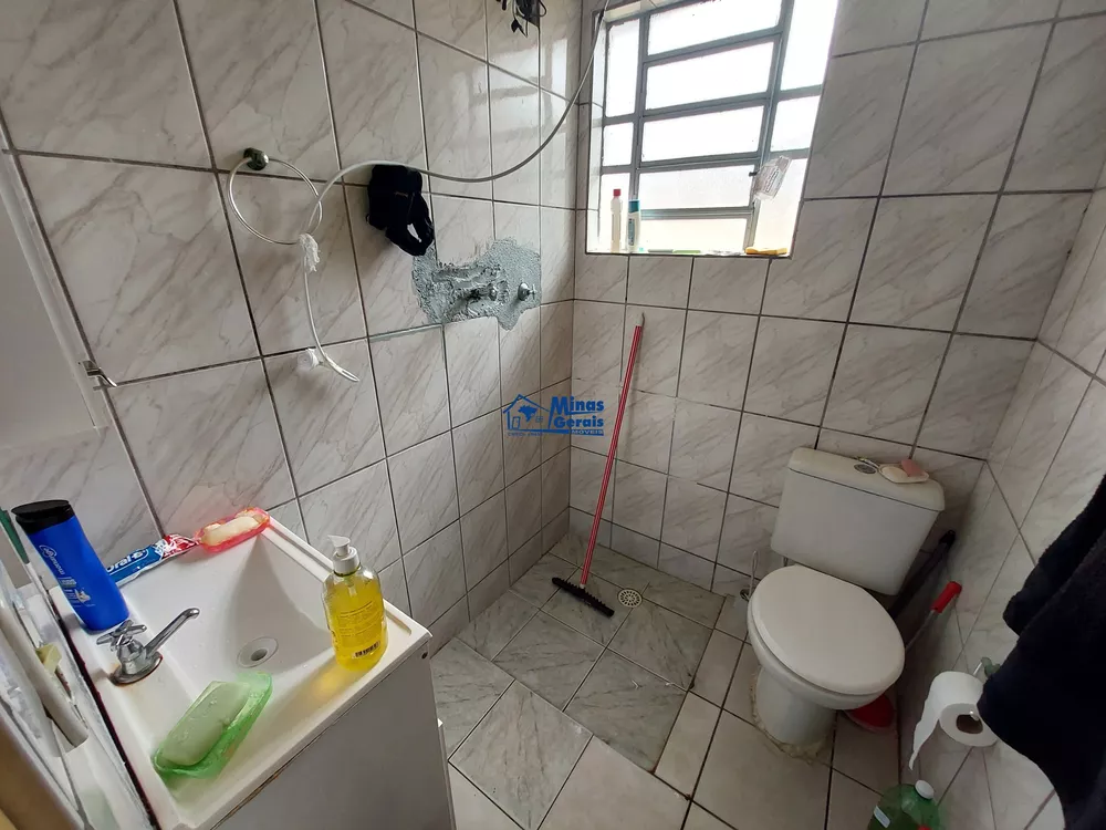 Casa à venda com 2 quartos, 140m² - Foto 5