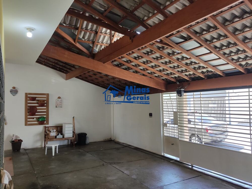 Casa, 3 quartos, 232 m² - Foto 1