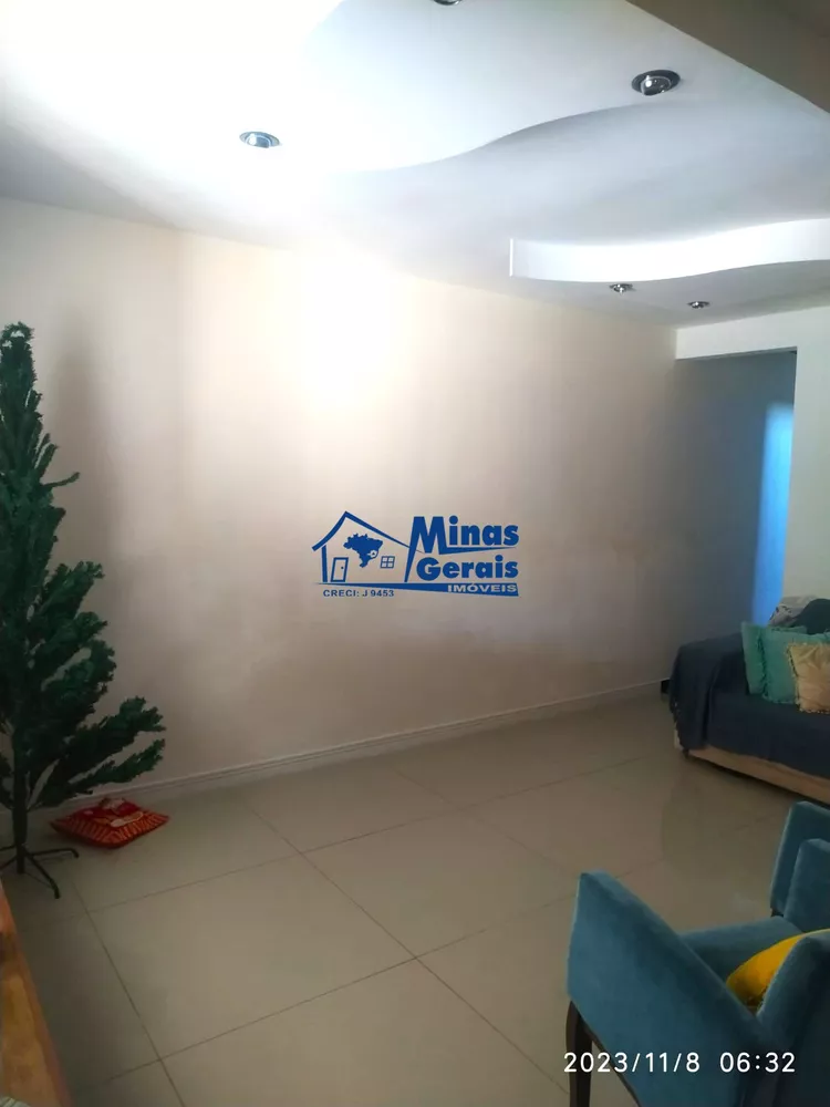 Casa à venda com 3 quartos, 161m² - Foto 4