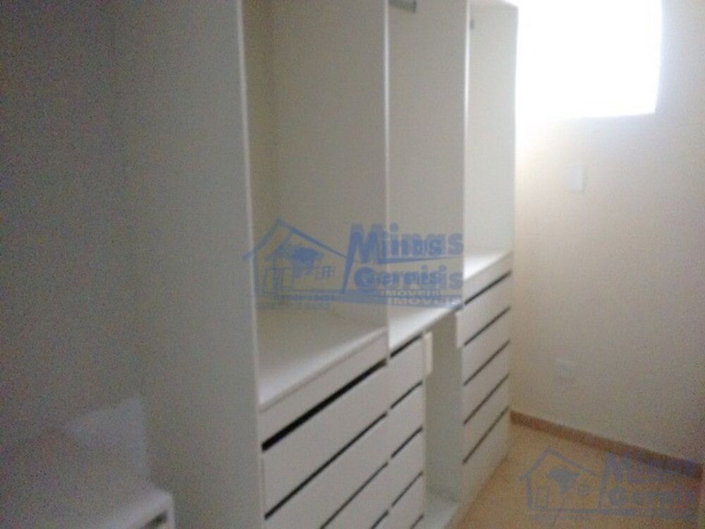 Casa à venda com 2 quartos, 140m² - Foto 5