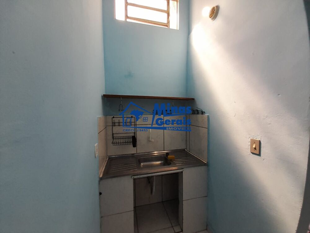 Casa à venda com 2 quartos, 140m² - Foto 13