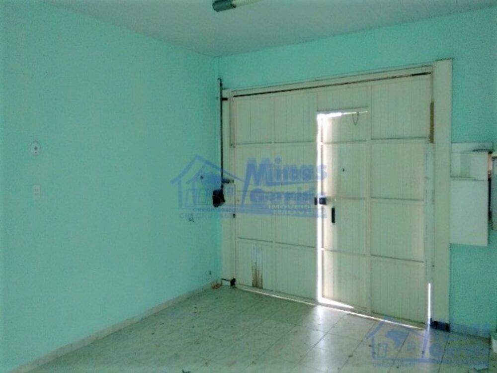 Casa à venda com 2 quartos, 140m² - Foto 8