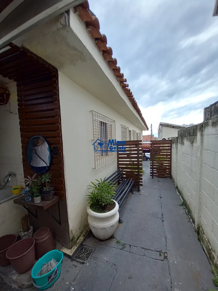 Casa, 2 quartos, 67 m² - Foto 1