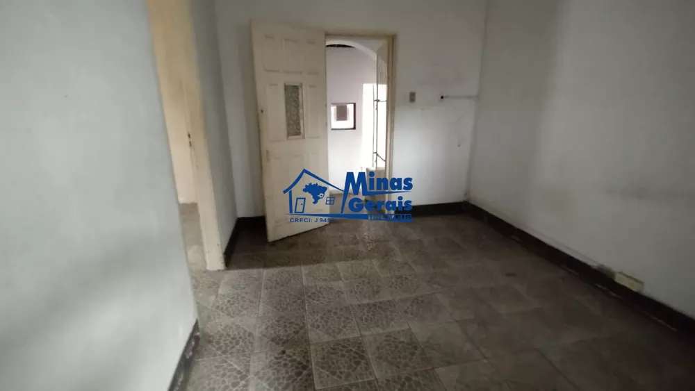 Casa à venda com 3 quartos, 153m² - Foto 4