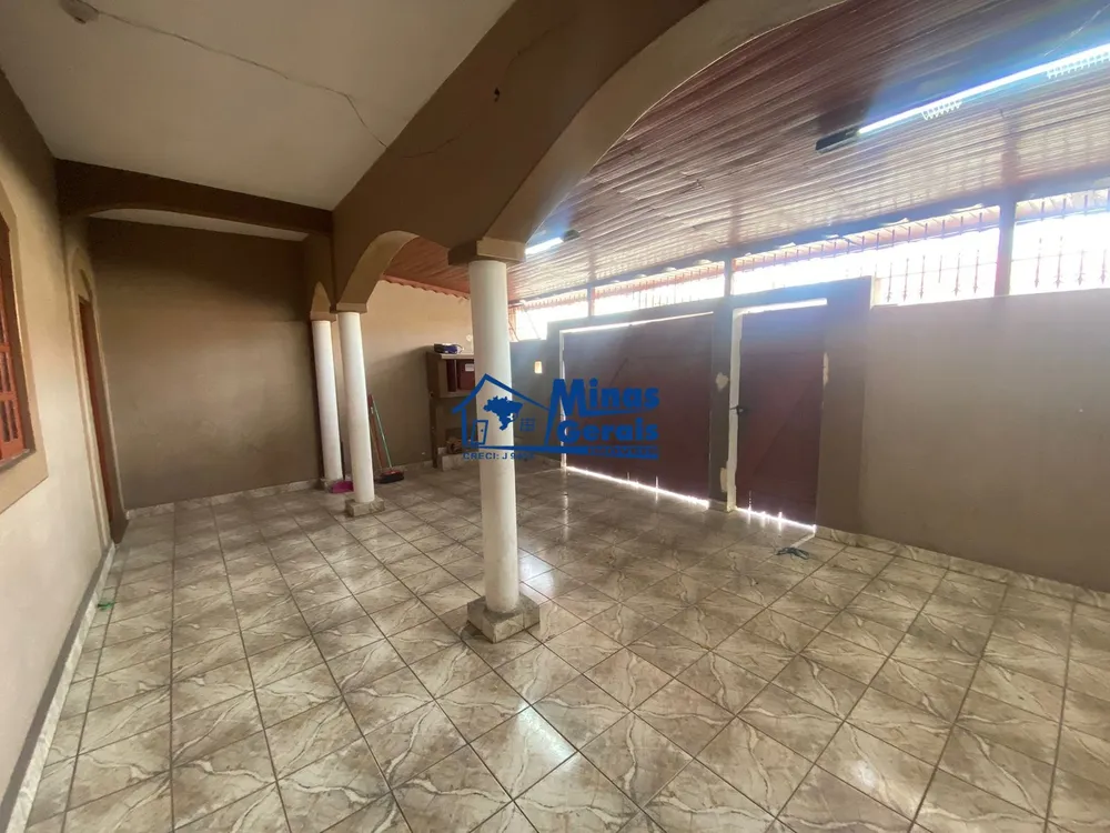 Casa, 4 quartos, 156 m² - Foto 1