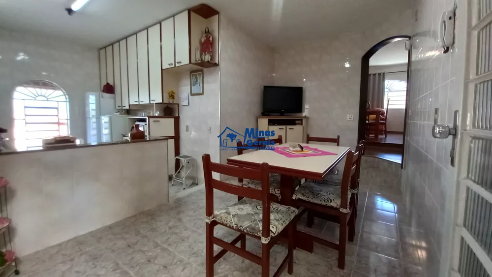 Casa à venda com 3 quartos, 800m² - Foto 11