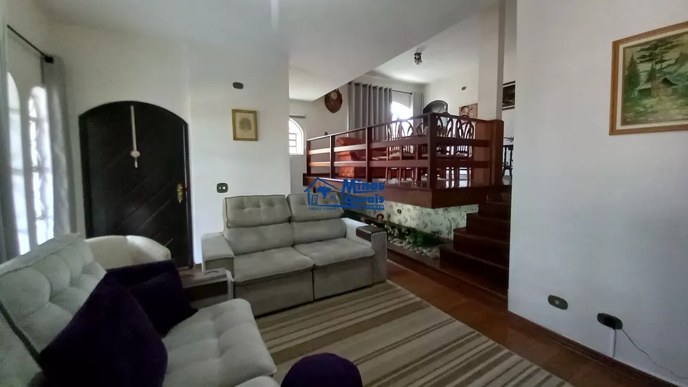 Casa à venda com 3 quartos, 800m² - Foto 7