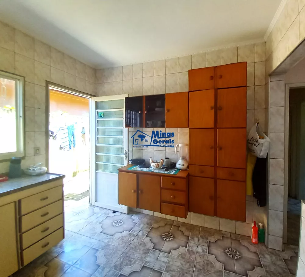 Casa, 3 quartos, 183 m² - Foto 2