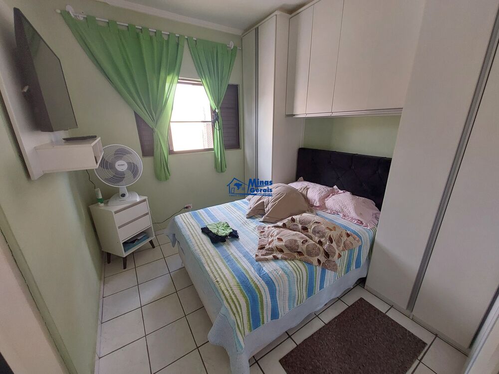 Casa à venda com 3 quartos, 153m² - Foto 4