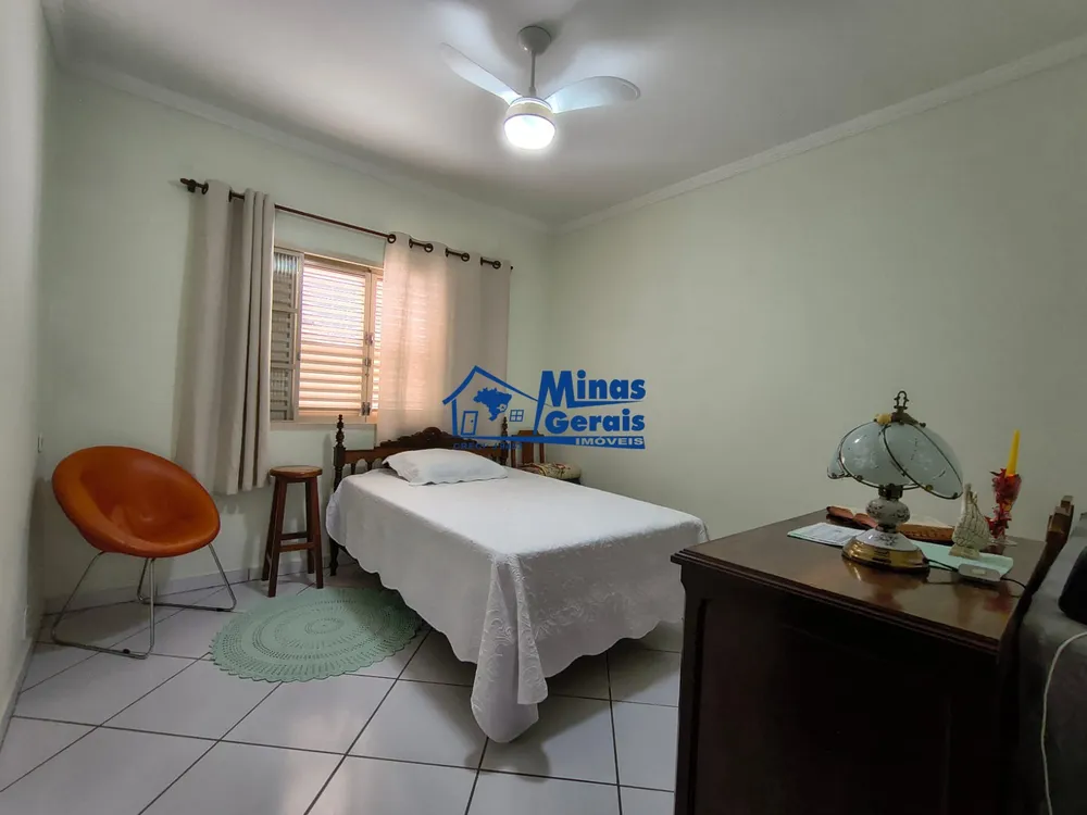 Casa, 2 quartos, 231 m² - Foto 3