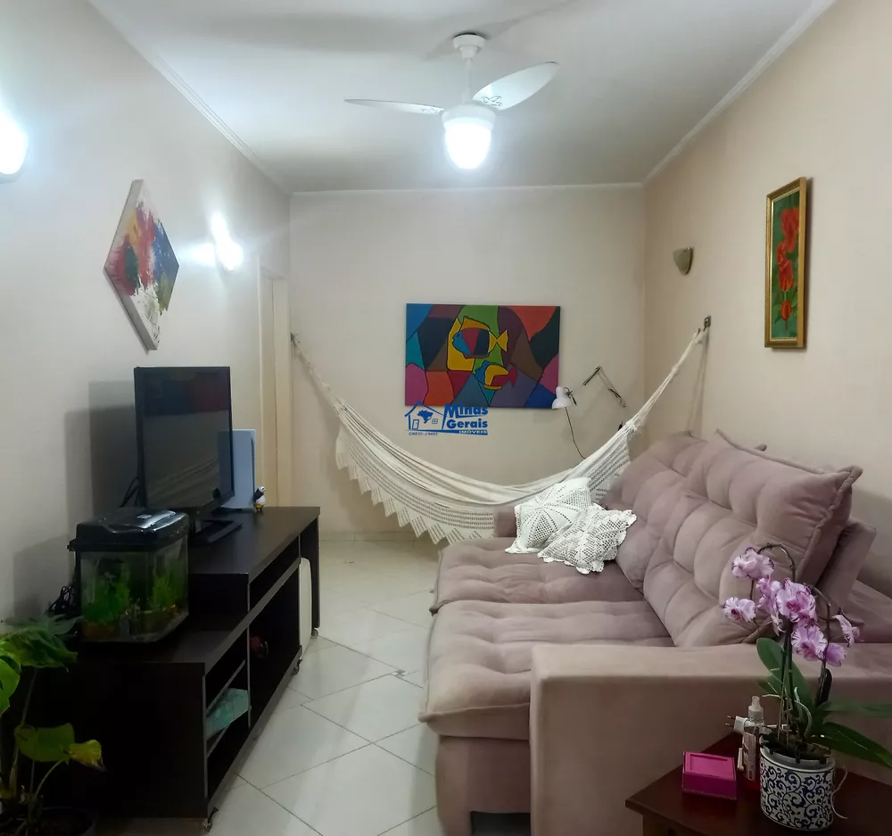 Casa à venda com 3 quartos, 313m² - Foto 2