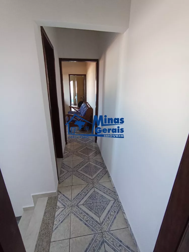 Casa à venda com 3 quartos, 150m² - Foto 4