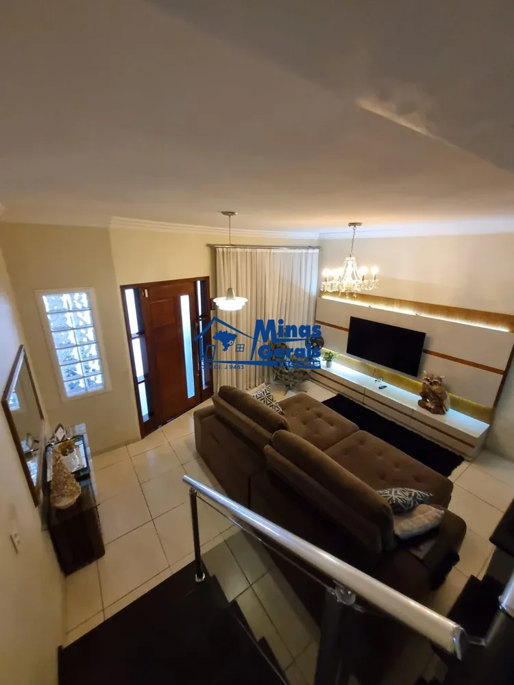 Casa, 3 quartos, 170 m² - Foto 2