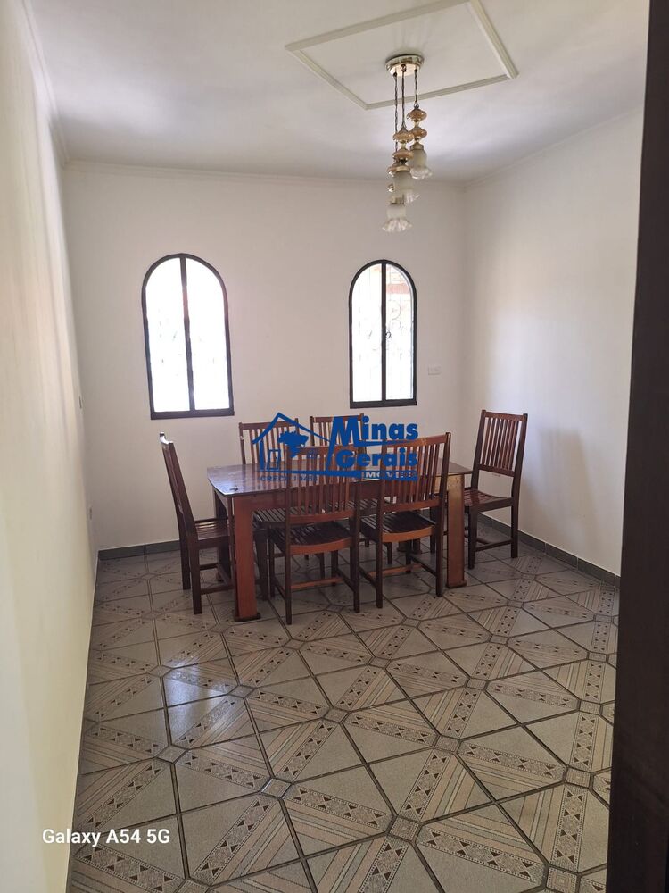 Casa à venda com 3 quartos, 94m² - Foto 8