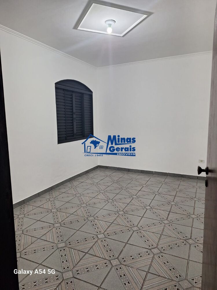 Casa à venda com 3 quartos, 94m² - Foto 9