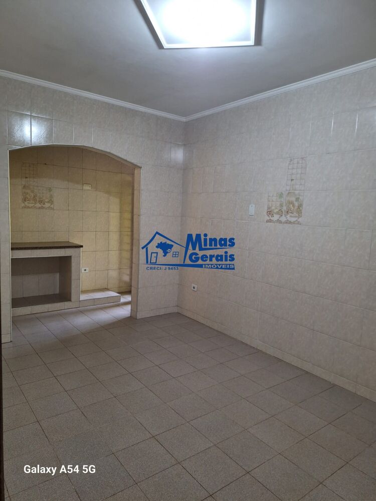 Casa à venda com 3 quartos, 94m² - Foto 6