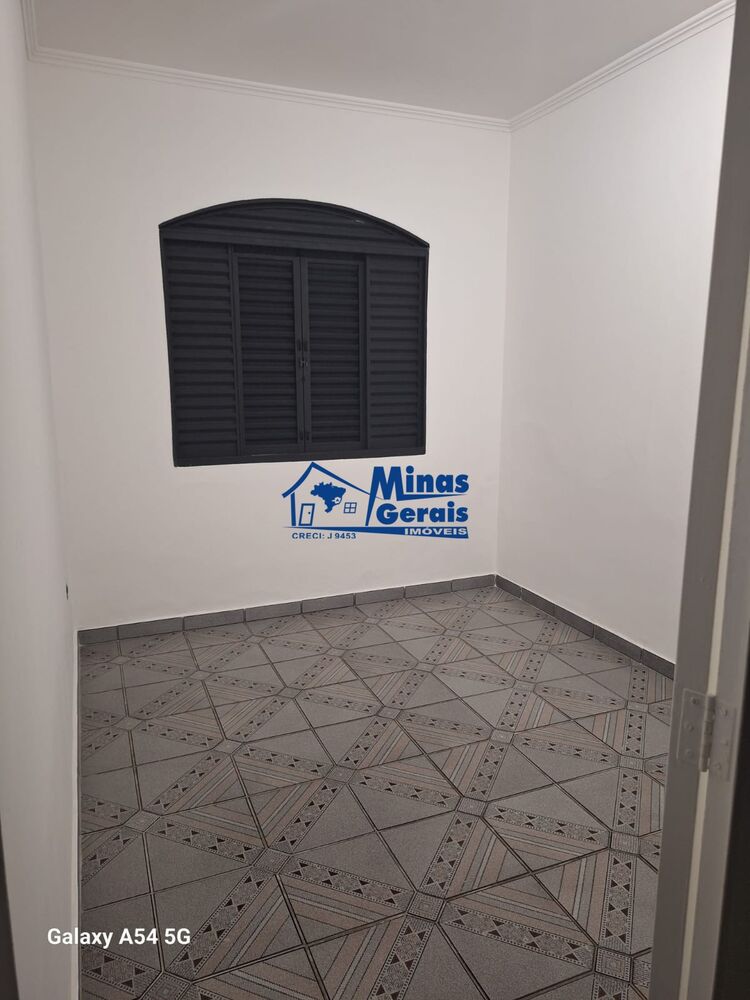 Casa à venda com 3 quartos, 94m² - Foto 14