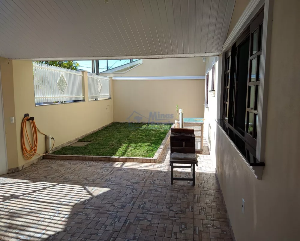 Casa à venda com 4 quartos, 290m² - Foto 6