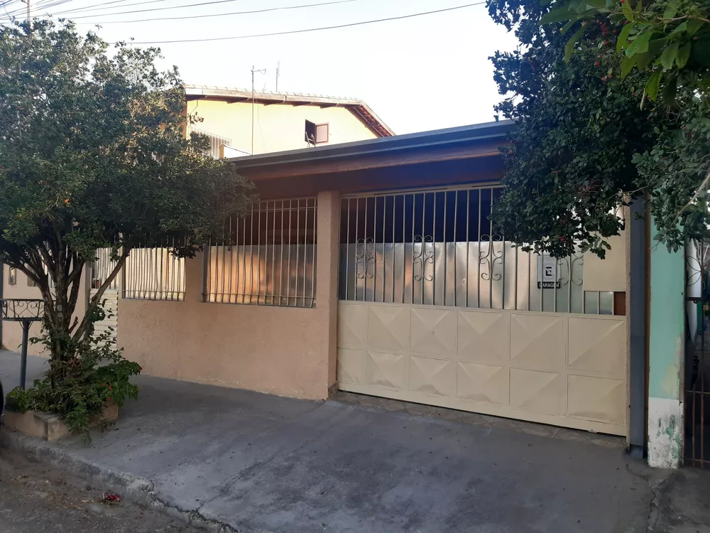 Casa à venda com 2 quartos, 300m² - Foto 2