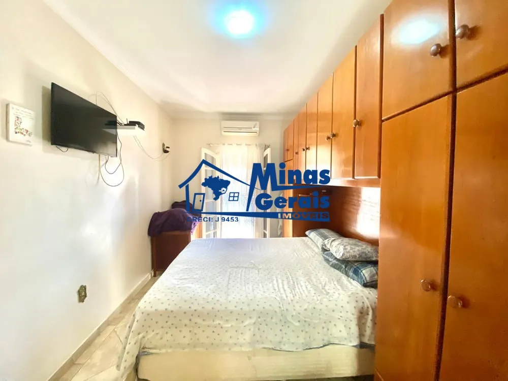 Casa, 4 quartos, 230 m² - Foto 4