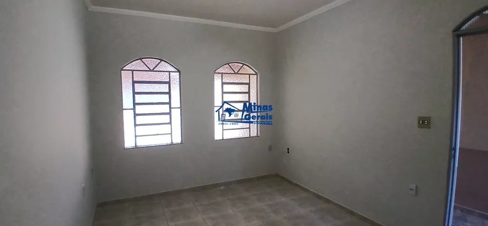 Casa à venda com 3 quartos, 150m² - Foto 4