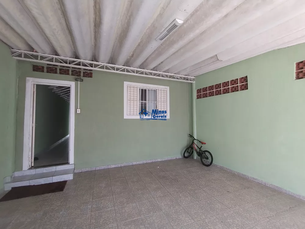 Casa à venda com 3 quartos, 104m² - Foto 1