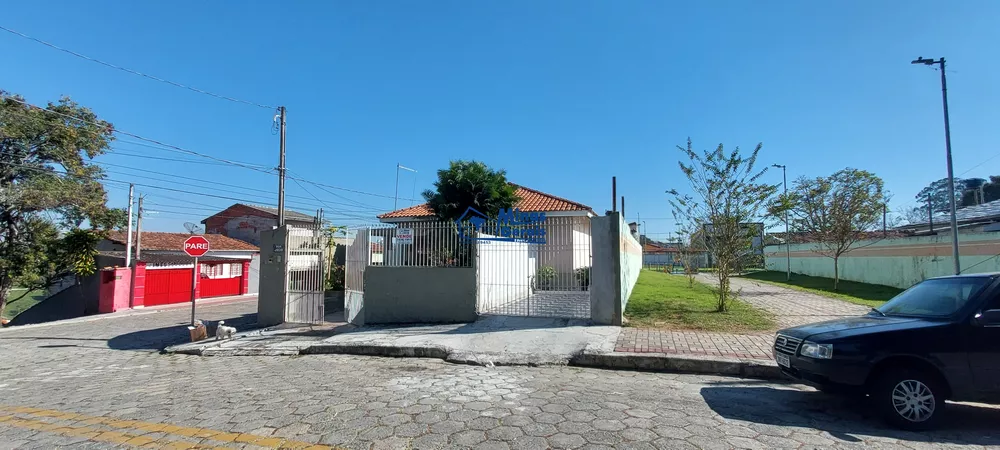 Casa à venda com 5 quartos, 190m² - Foto 4