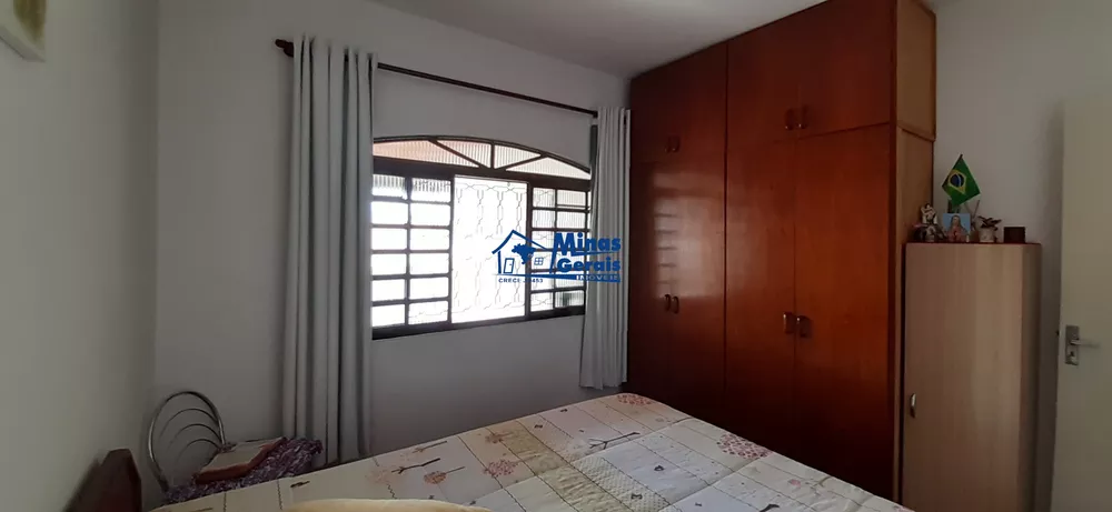 Casa à venda com 3 quartos, 114m² - Foto 3