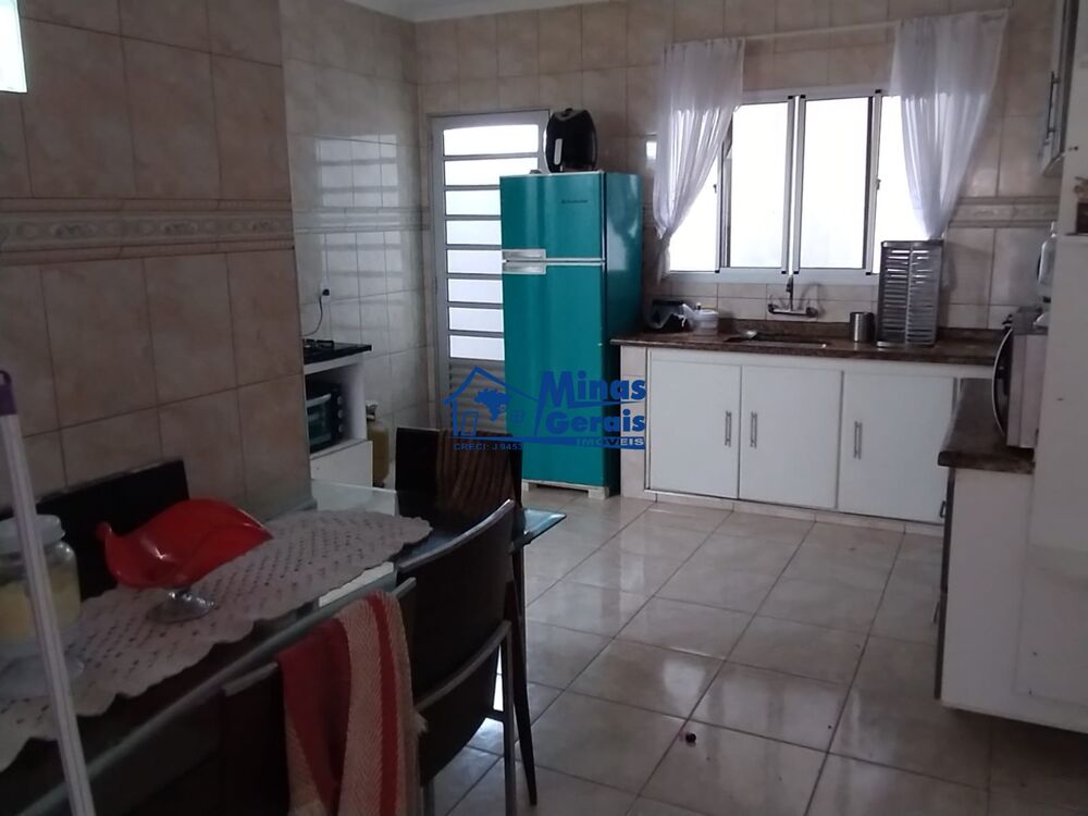 Casa à venda com 2 quartos, 336m² - Foto 6
