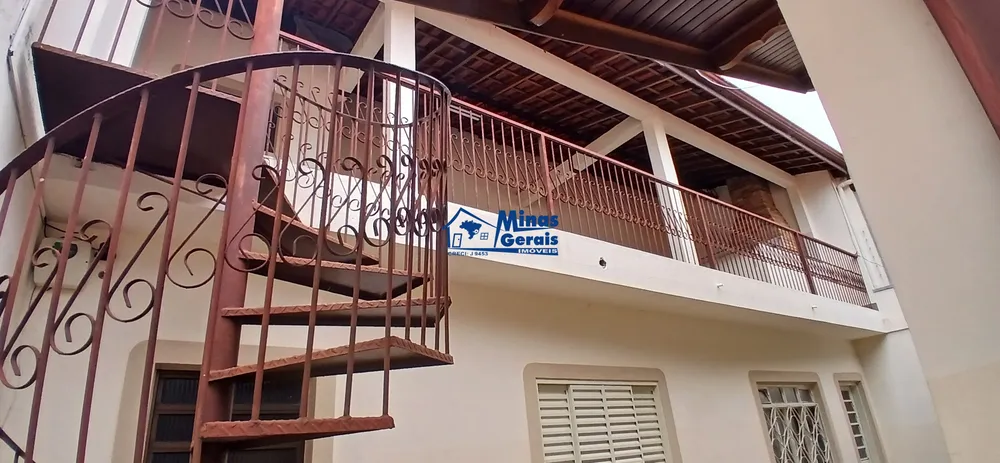Casa, 3 quartos, 230 m² - Foto 1