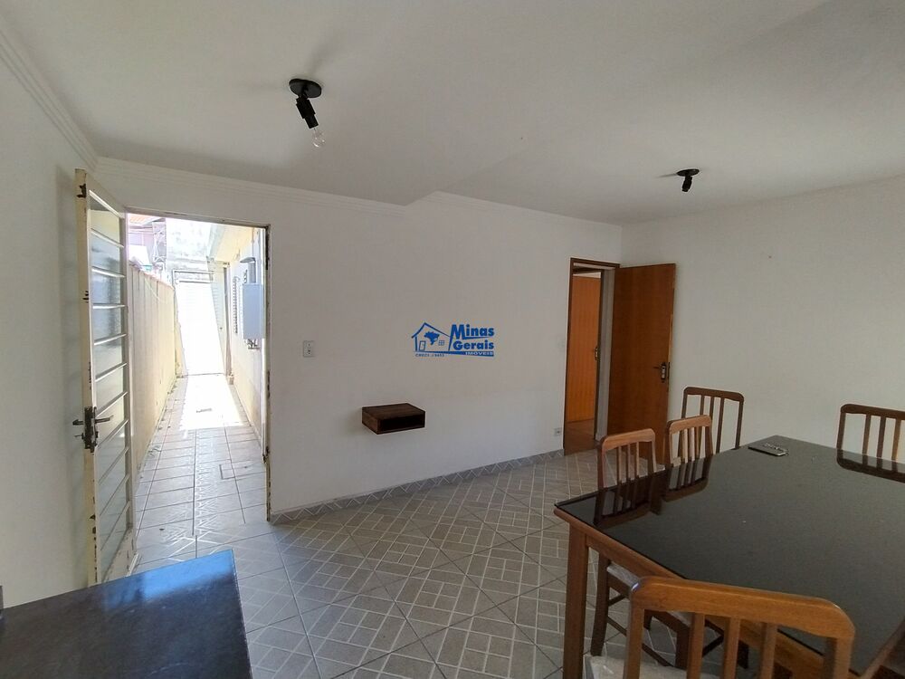 Casa à venda com 3 quartos, 75m² - Foto 5