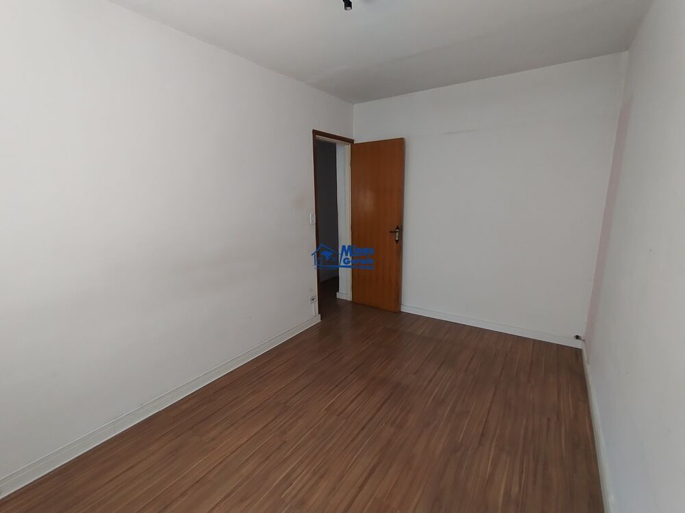 Casa à venda com 3 quartos, 75m² - Foto 7