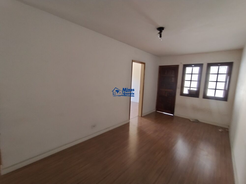Casa à venda com 3 quartos, 75m² - Foto 3