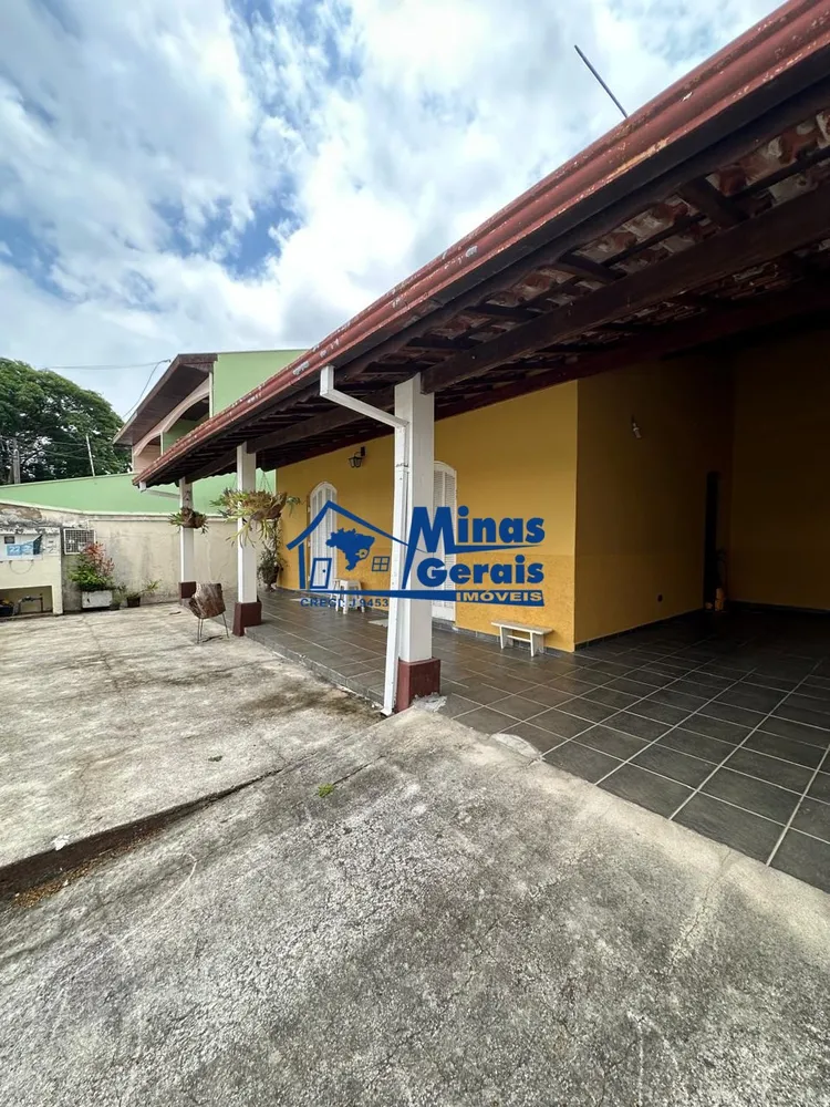 Casa, 4 quartos, 179 m² - Foto 1