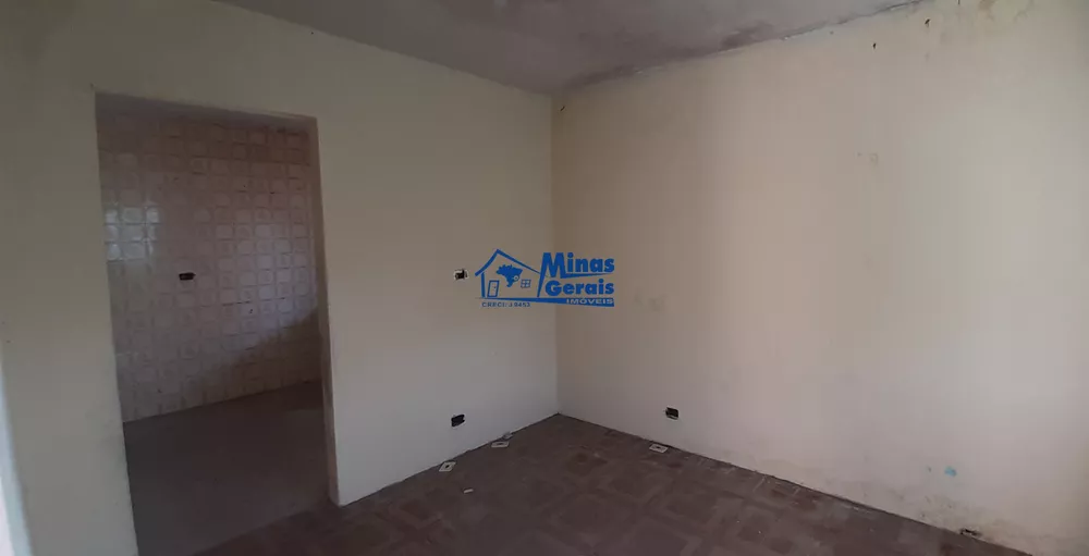 Casa à venda com 3 quartos, 65m² - Foto 4